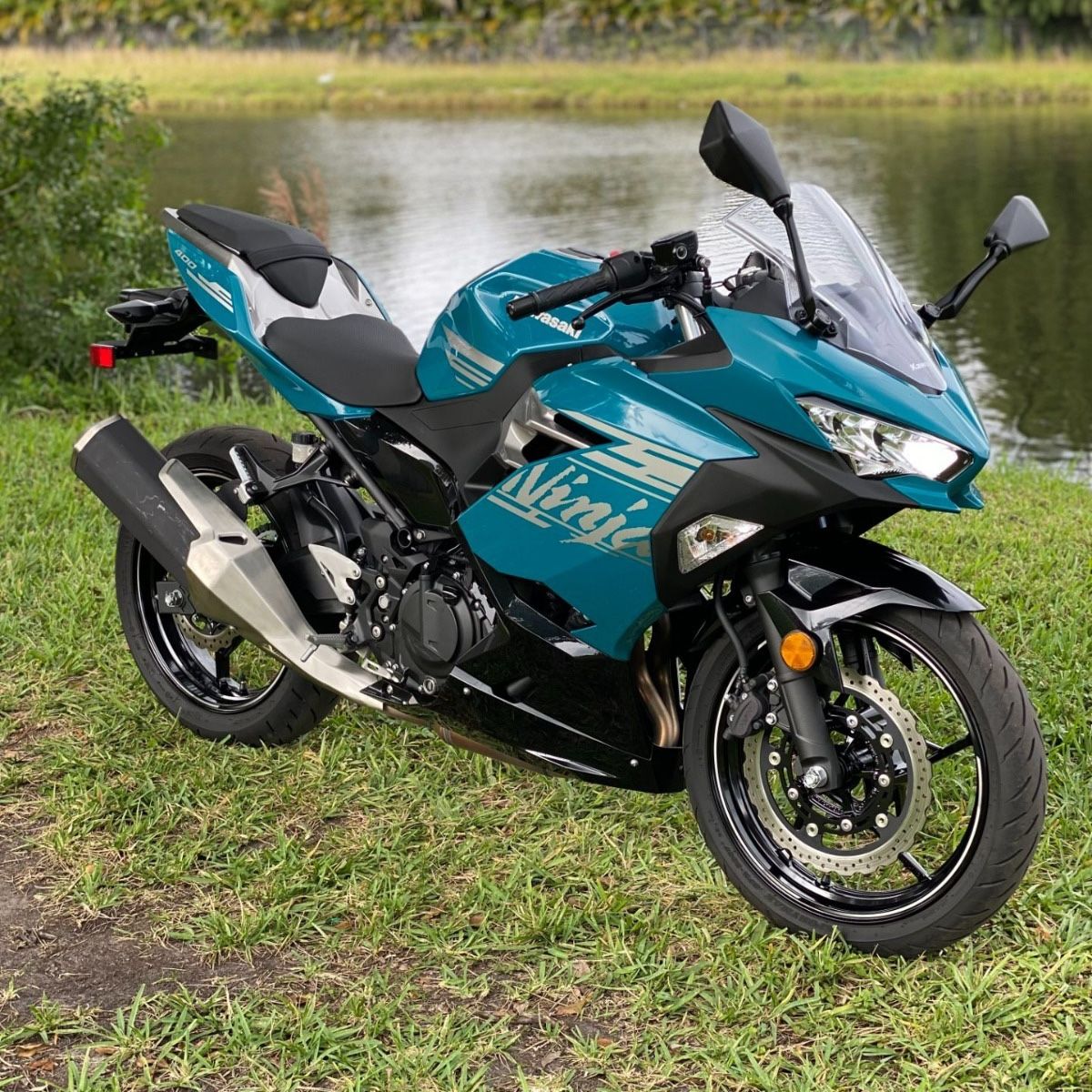 NABLA フェニックス 180 アルミグリーンマッカレル Ermax Undertail for 2014-2018 Kawasaki Z1000– Motostarz USA