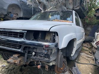 2005 suburban parts