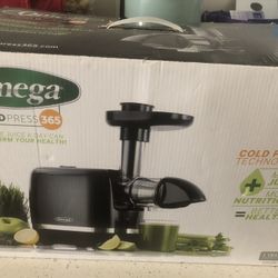 Brand New Omega Juicer Still In Box Never Used Great For Losing Weight And For Home Juicing  brand new cost $200 asking for $80 will take $70 