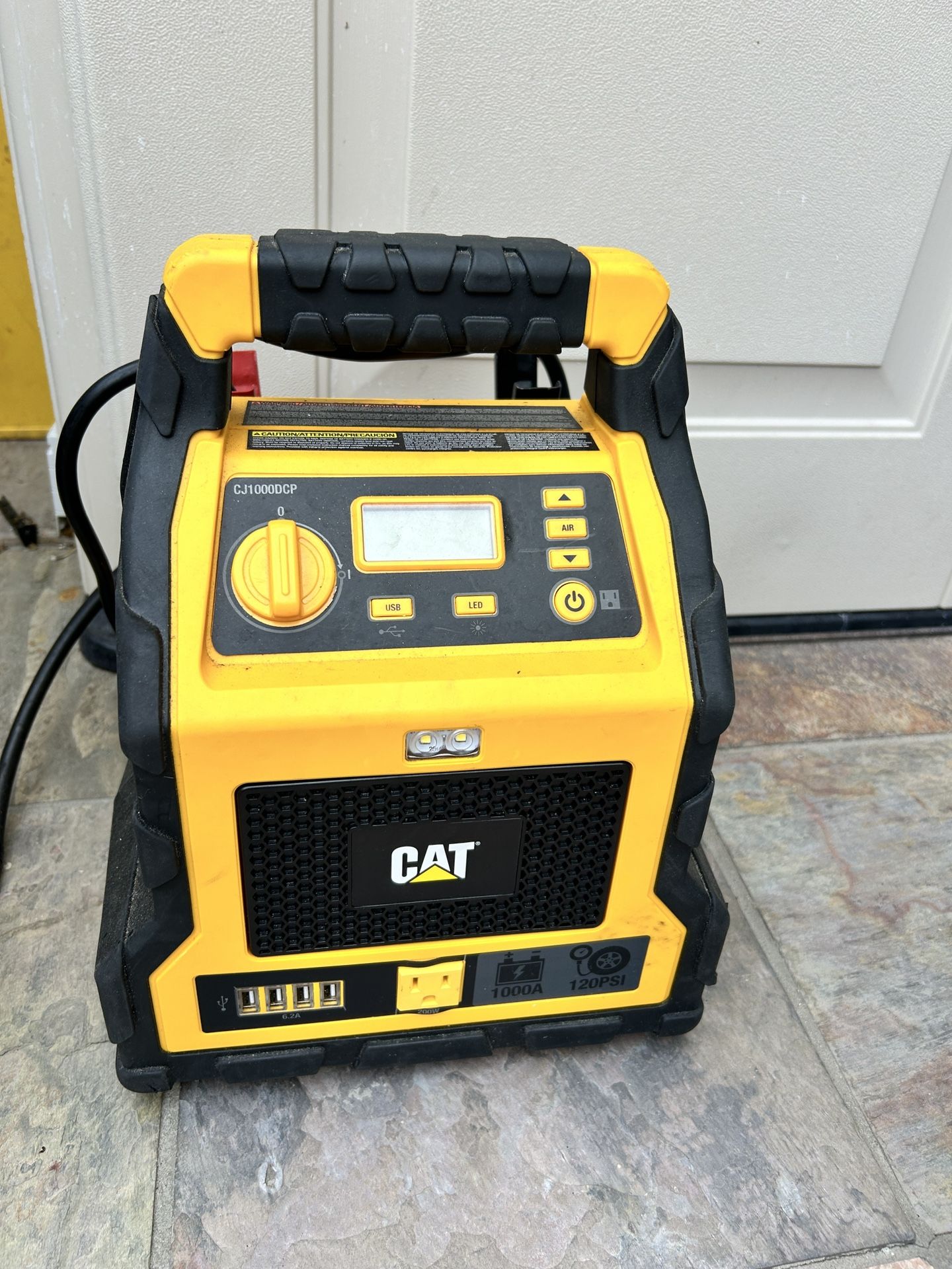 CAT Jump Starter / Portable Power Station Air Compressor For Parts
