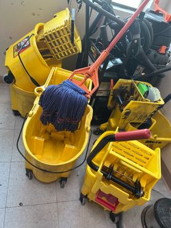 Mop Bucket with Wringer
