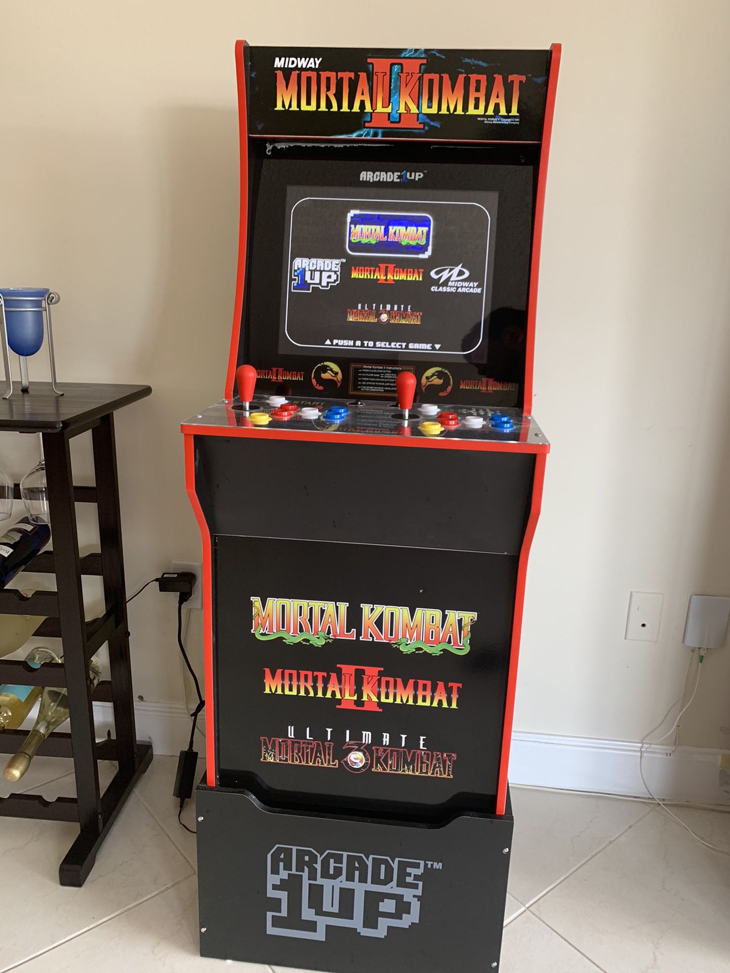Arcade Game, Mortal Kombat like new