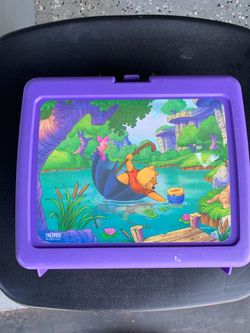 Vintage Thermos Winnie the Pooh Purple Plastic Lunch Box with Thermos pick up in Coral Springs 33071