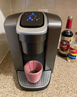 Keurig K-Elite Single-Serve Coffee Maker with 9 Cups Water Reservoir
