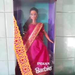 Vintage 1995 Eastern INDIAN Barbie 