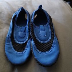 Water shoes Kids Size 11