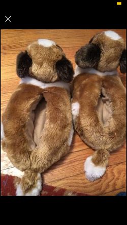 Cute fuzzy slippers that look like dog/puppy