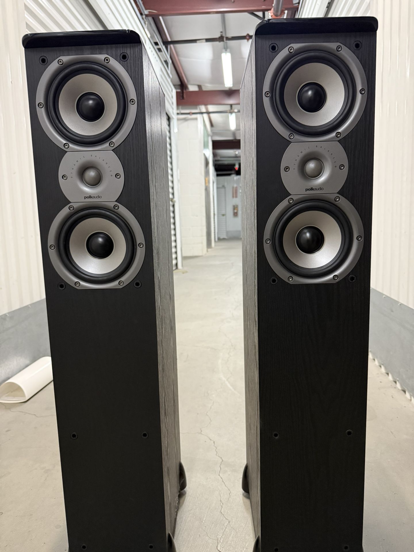 Polk Audio TSI300 Dual Tower speakers