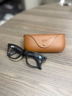 Ray-Ban Meta Smart Glasses – Clear Lens – Black