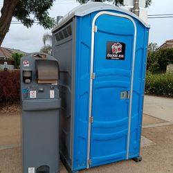 Porta Potties / Baños