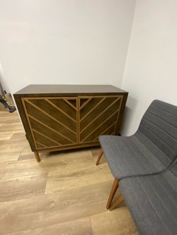 Cabinet/bar