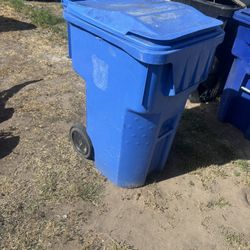 Trash Cans 4