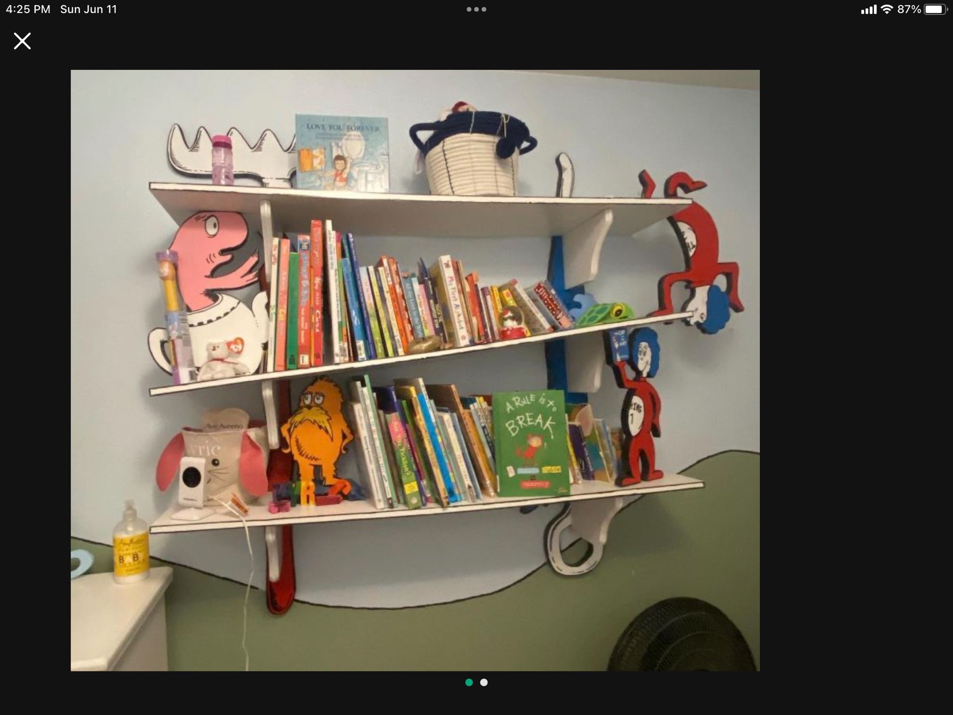 Dr Seuss Bookshelf