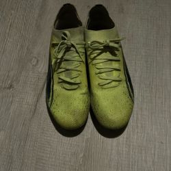 Puma Ultra Green Size 7