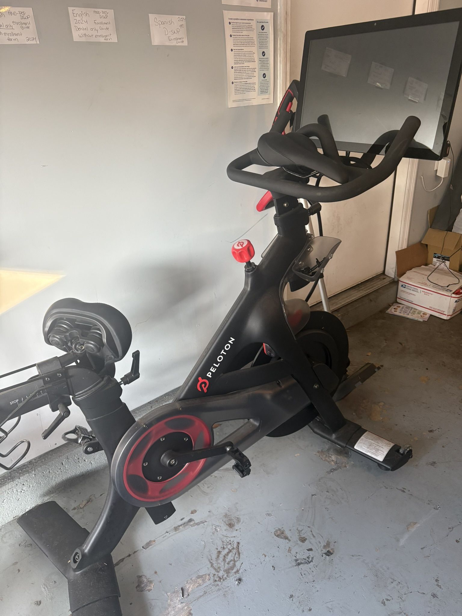 Peloton Bike (Like new)