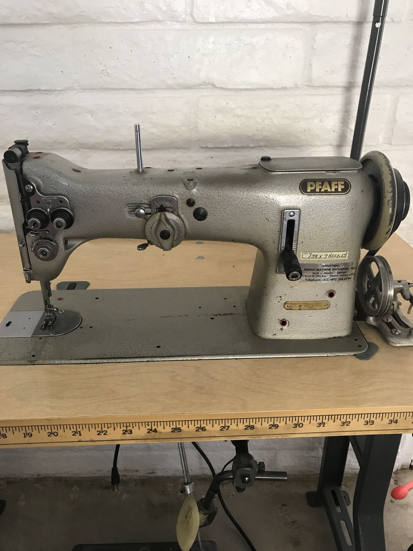 PFAFF industrial commercial sewing machine model 138 for Sale in Phoenix, AZ OfferUp