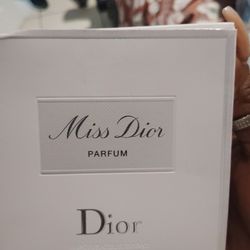 New Miss Dior Perfume Never Used 