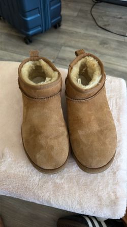 Women Ugg short boots