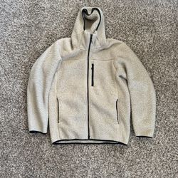 Uniqlo Fleece (size small & negotiable)