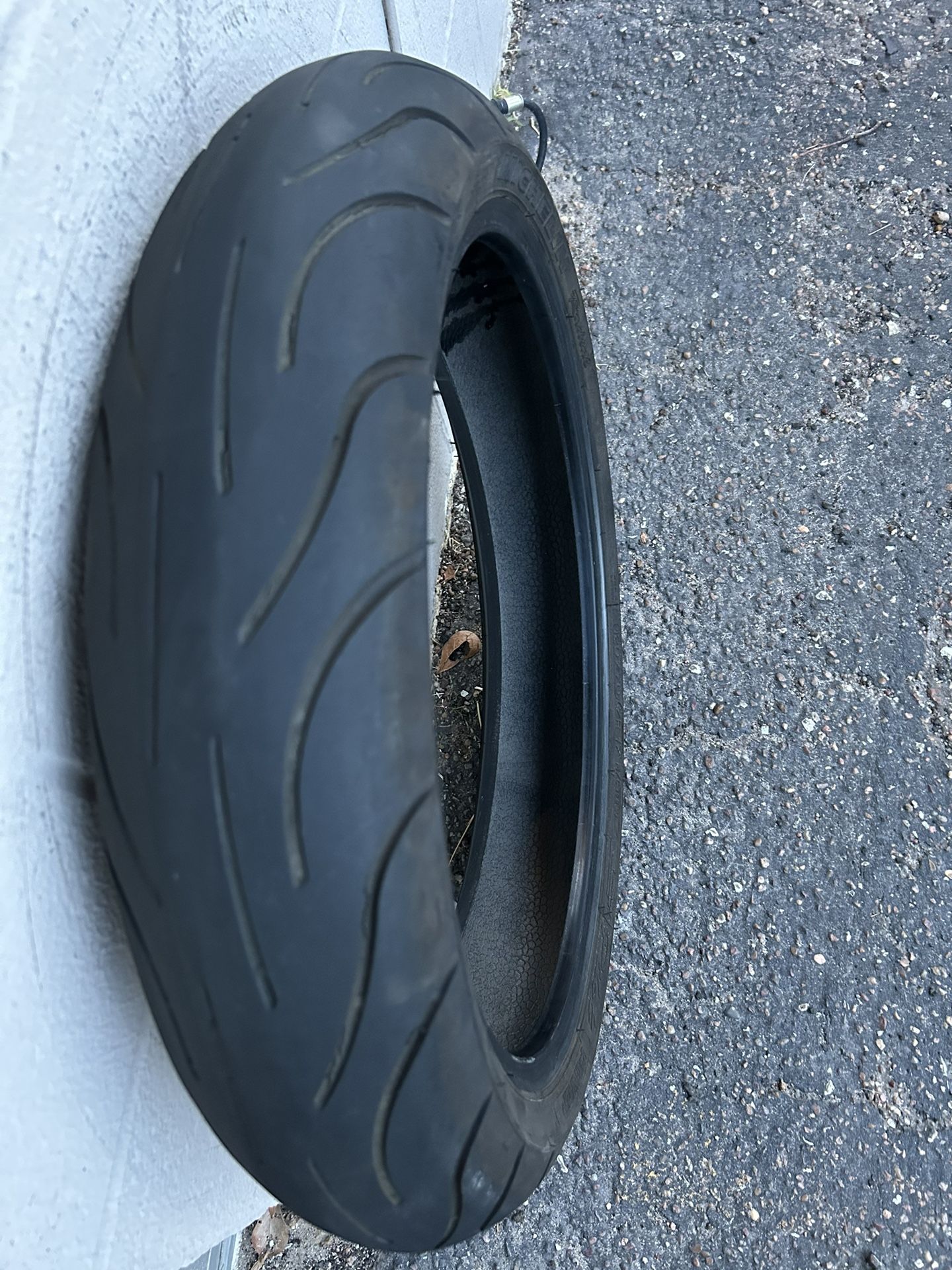 Tire 120/70/zr17 Michelin Pilot Front Motorcycle Tire