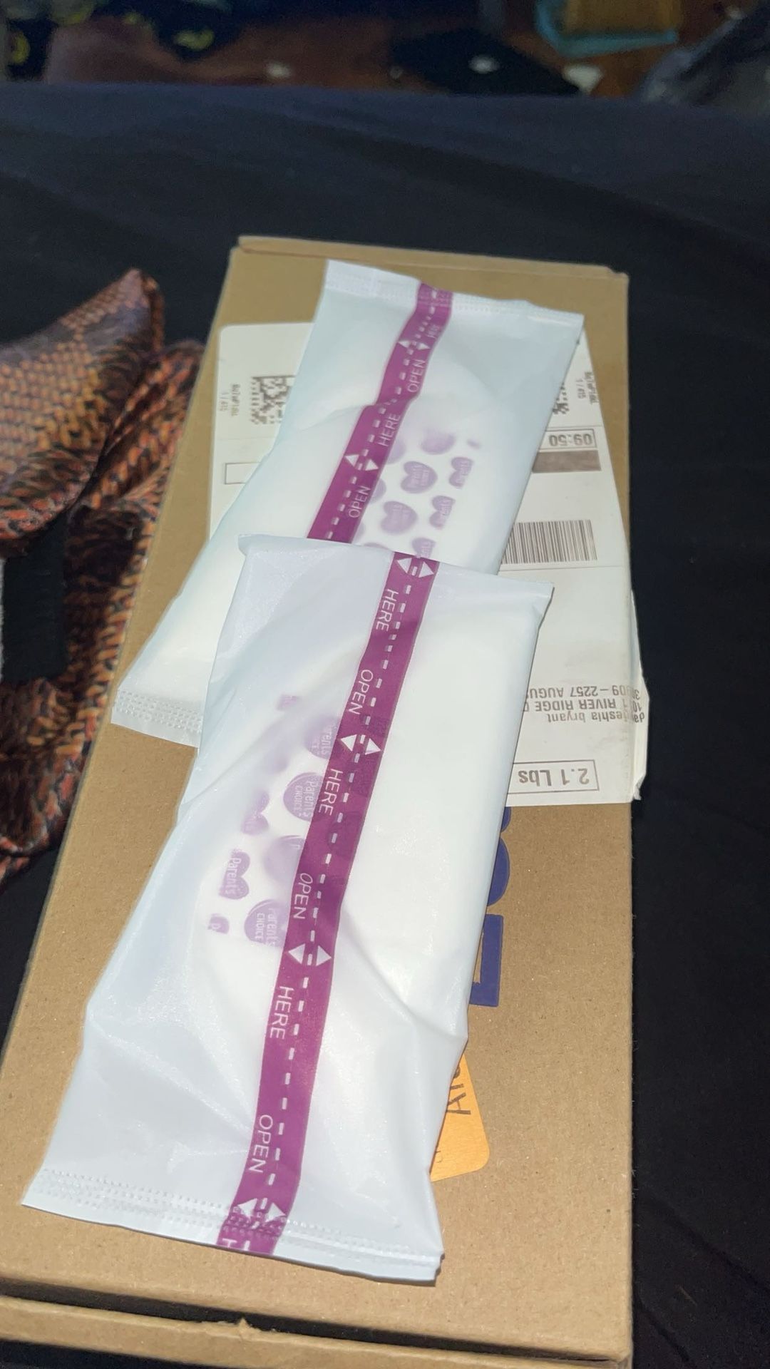 BREASTFEEDING ACCESSORIES