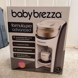 NEW Baby Brezza Formula Pro Advanced – White on Black Baby Formula Maker