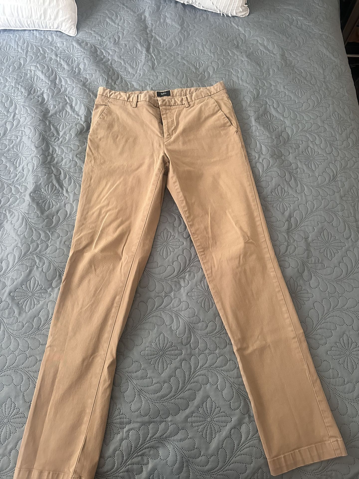 Hugo Boss Joggers 31-32
