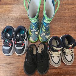 Toddler Boy Shoes- (Size 9)