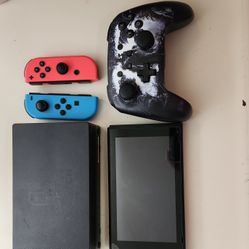 Nintendo Switch Bundle – 11 Games (Zelda, Pokémon) + Pro Controller + Full Setup