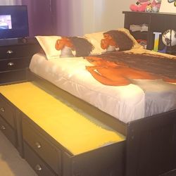 Twin Beds 1 Slide from UNDER