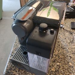 Nespresso Machine With milk frother