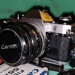 Canon AE-1 CAMERA