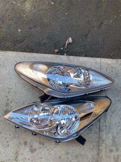 04-06 Lexus ES300 Chrome housing Clear headlights