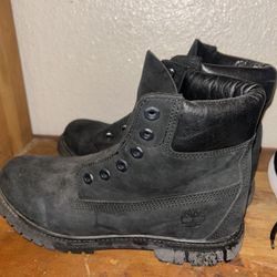 Size 9 Black Timbs 