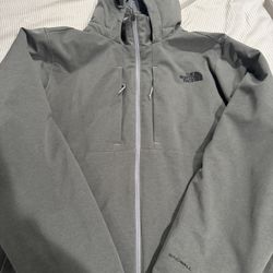 Men’s Gray XL Northface coat and 5 Different XL Tops  And XL Nike Tech suit! 