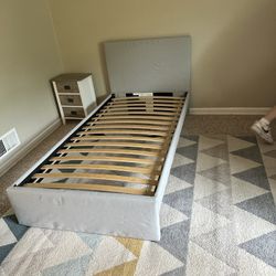 Twin Bed- Like New 