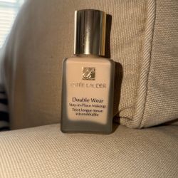 Estee Lauder Double Wear Foundation 