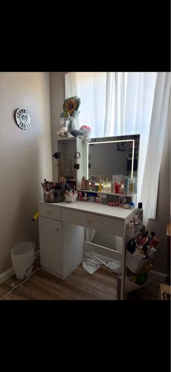 Make up Vanity