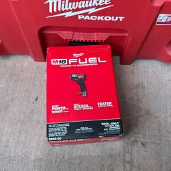 Milwaukee M18 Fuel 1/2 Mid -torque Impact Wrench W/friction Ring (NEW) 