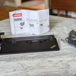 Lenovo ThinkPad USA Ultra Dock With 90W 2 Prong AC Adapter