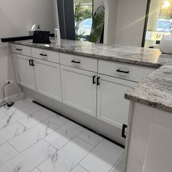 Granite Counter Top & Cabinets