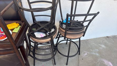 4 swivel chairs