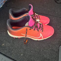 Girls Softball Cleats Size 4