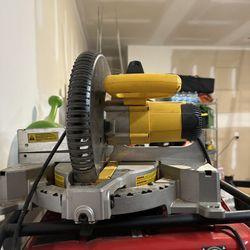 Dewalt 10 Inch Compound Miter Saw 