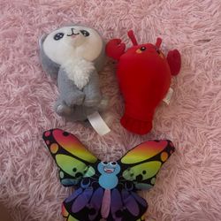 Stuffed animal bundle 