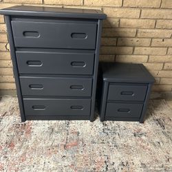 Rustic Pine Dark Gray Dresser Set 