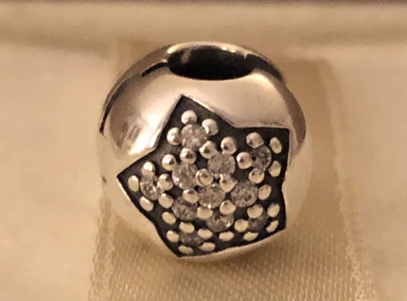 Pandora clip Your Are A STAR Rare retired Authentic 