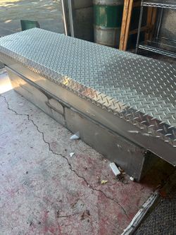 Pick up tool box