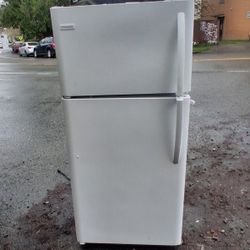 Frigidaire White Refrigerator- Can Deliver 