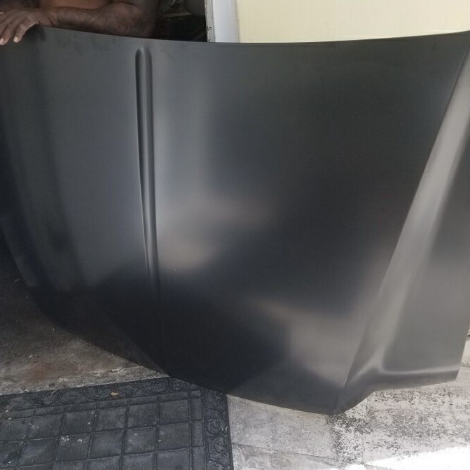 Ford Excursion Bumper And Hood 